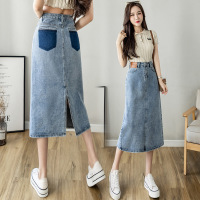 Contrasting color mid-length denim skirt 46