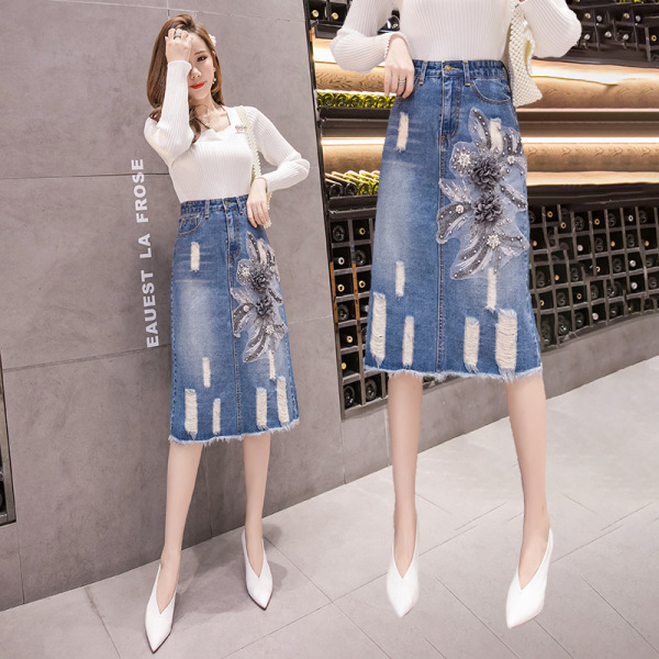 Embroidered floral denim skirt 129